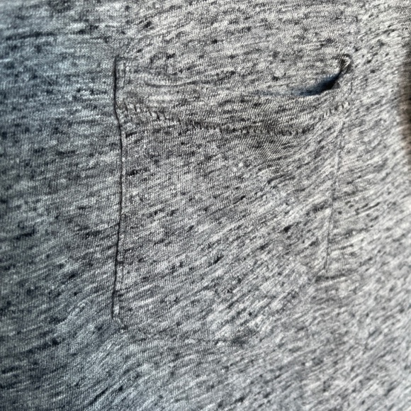 Heather grey crew neck tshirt - NWOT - Picture 2 of 4